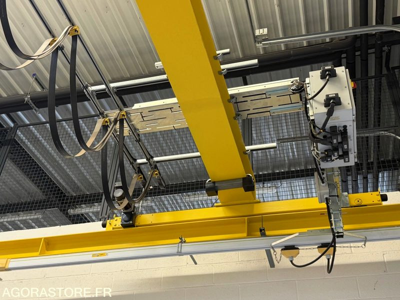 PONT ROULANT (Capacité 1600kgs) - Инструмент/ Оборудование: фото 4 PONT ROULANT (Capacité 1600kgs) - Инструмент/ Оборудование: фото 4