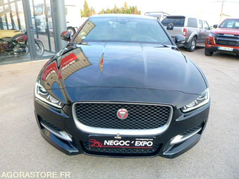 PRIX TTC 0% TVA - JAGUAR XE 2.0 180CV R SPORT AWD - 2016 - 160 000km - Легковой автомобиль: фото 2 PRIX TTC 0% TVA - JAGUAR XE 2.0 180CV R SPORT AWD - 2016 - 160 000km - Легковой автомобиль: фото 2