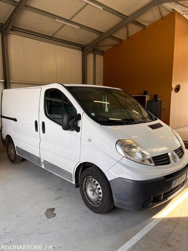 PRIX TTC 0%TVA - RENAULT TRAFIC 2008 2.0 DCI 214.000KM MOTEUR ECHANGE STANDARD - Цельнометаллический фургон: фото 2 PRIX TTC 0%TVA - RENAULT TRAFIC 2008 2.0 DCI 214.000KM MOTEUR ECHANGE STANDARD - Цельнометаллический фургон: фото 2