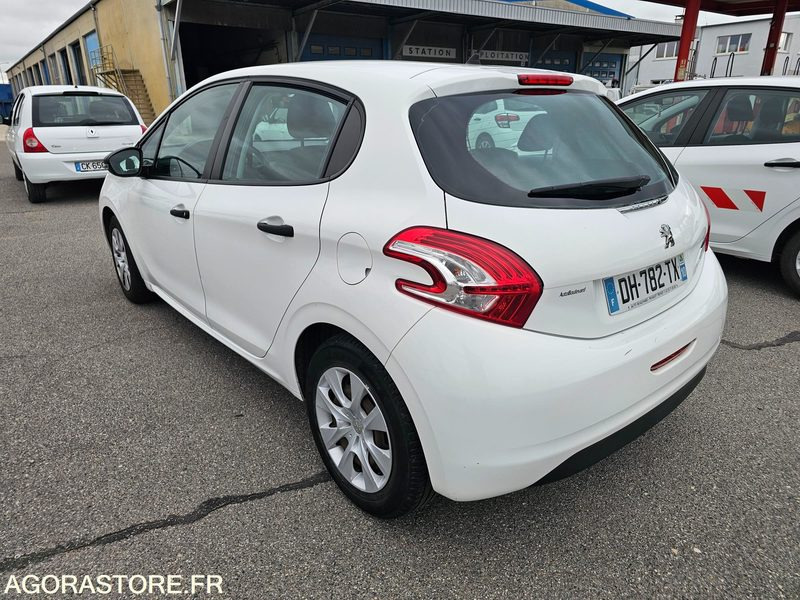 Peugeot 208 - 2014 - 145593km - DH782TX - Легковой автомобиль: фото 4 Peugeot 208 - 2014 - 145593km - DH782TX - Легковой автомобиль: фото 4