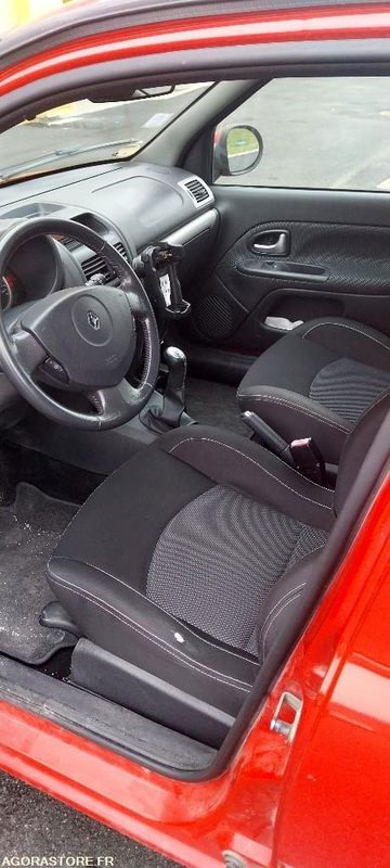 RENAULT CLIO 1.5 DCI - 202013kms - 2010 - Легковой автомобиль: фото 5 RENAULT CLIO 1.5 DCI - 202013kms - 2010 - Легковой автомобиль: фото 5