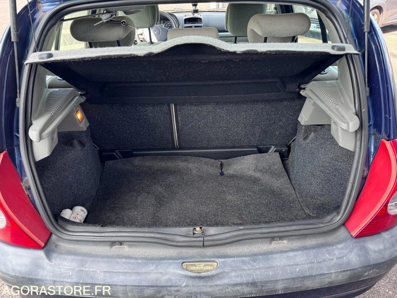 RENAULT CLIO 1.5 DCI 90CH - 2003 - 190000KMS - Легковой автомобиль: фото 5 RENAULT CLIO 1.5 DCI 90CH - 2003 - 190000KMS - Легковой автомобиль: фото 5