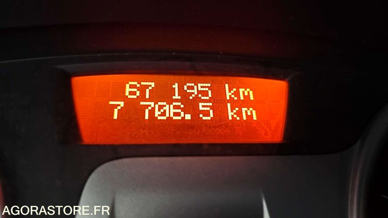 RENAULT CLIO - CA210TK - Легковой автомобиль: фото 5 RENAULT CLIO - CA210TK - Легковой автомобиль: фото 5