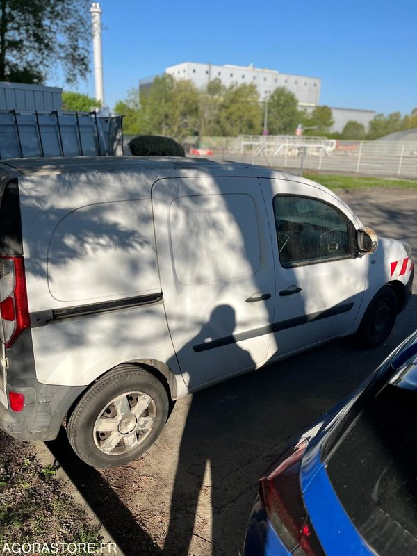 RENAULT KANGOO - 2013 / 383982 KM(CW-749-EJ) (MD233) - Легковой фургон: фото 2 RENAULT KANGOO - 2013 / 383982 KM(CW-749-EJ) (MD233) - Легковой фургон: фото 2