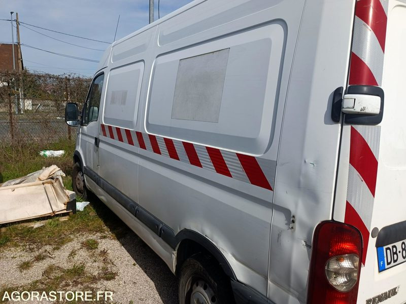 RENAULT MASTER - 2004 - 185782km - Цельнометаллический фургон: фото 2 RENAULT MASTER - 2004 - 185782km - Цельнометаллический фургон: фото 2