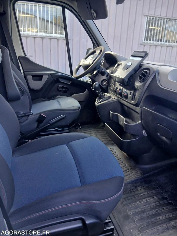 RENAULT MASTER - 2016 - 348181 Kms - Цельнометаллический фургон: фото 3 RENAULT MASTER - 2016 - 348181 Kms - Цельнометаллический фургон: фото 3