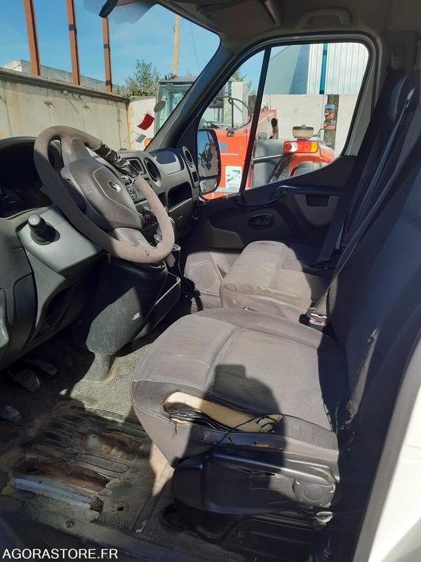 RENAULT MASTER BENNE DANS L'ETAT - Малотоннажный самосвал: фото 4 RENAULT MASTER BENNE DANS L'ETAT - Малотоннажный самосвал: фото 4