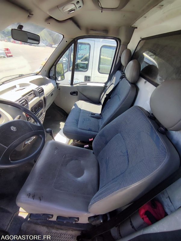 RENAULT MASTER diesel L1H2 II PHASE I -2.5 DCi - Цельнометаллический фургон: фото 5 RENAULT MASTER diesel L1H2 II PHASE I -2.5 DCi - Цельнометаллический фургон: фото 5