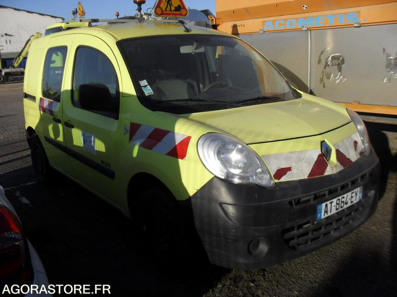 RENAULT NEW KANGOO UTILITAIRE - Легковой фургон: фото 1 RENAULT NEW KANGOO UTILITAIRE - Легковой фургон: фото 1