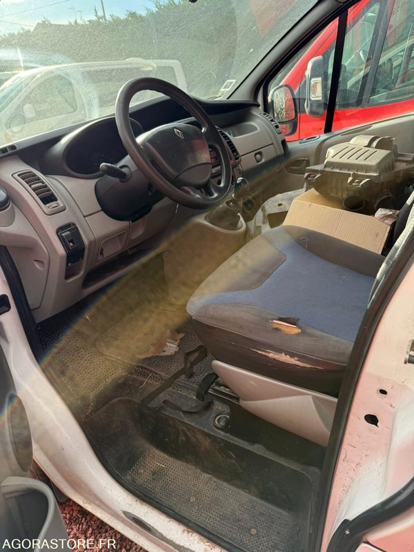 RENAULT TRAFIC 2.0 DCI 115 CH L1H2 - 233176 - 2011 в лизинг RENAULT TRAFIC 2.0 DCI 115 CH L1H2 - 233176 - 2011: фото 9 RENAULT TRAFIC 2.0 DCI 115 CH L1H2 - 233176 - 2011 в лизинг RENAULT TRAFIC 2.0 DCI 115 CH L1H2 - 233176 - 2011: фото 9