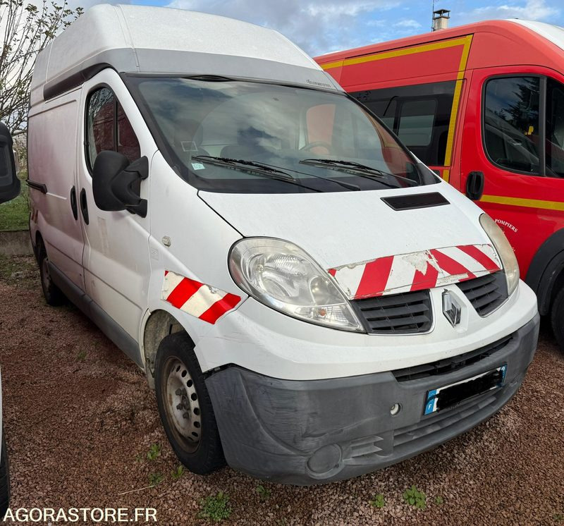 RENAULT TRAFIC 2.0 DCI 115 CH L1H2 - 233176 - 2011 - Цельнометаллический фургон: фото 2 RENAULT TRAFIC 2.0 DCI 115 CH L1H2 - 233176 - 2011 - Цельнометаллический фургон: фото 2