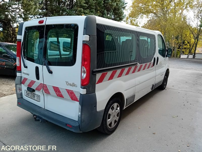 RENAULT TRAFIC DCI 115 L2H2 VP 9 places - Микроавтобус, Пассажирский фургон: фото 3 RENAULT TRAFIC DCI 115 L2H2 VP 9 places - Микроавтобус, Пассажирский фургон: фото 3