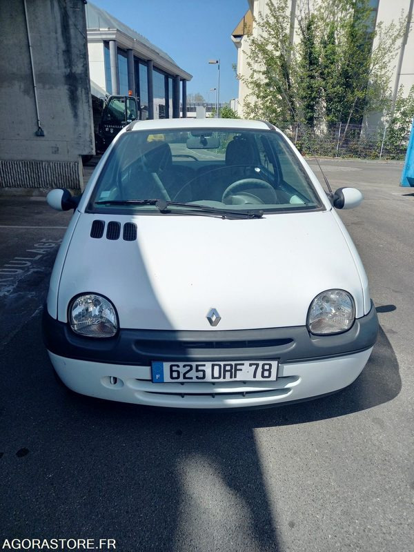 RENAULT TWINGO N°2 - Легковой автомобиль: фото 1 RENAULT TWINGO N°2 - Легковой автомобиль: фото 1
