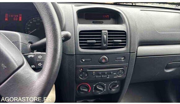 Хэтчбек Renault CLIO: фото 29 Хэтчбек Renault CLIO: фото 29
