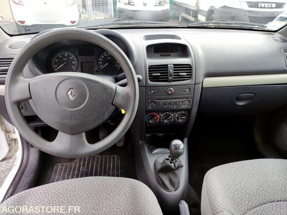 Хэтчбек Renault CLIO: фото 8