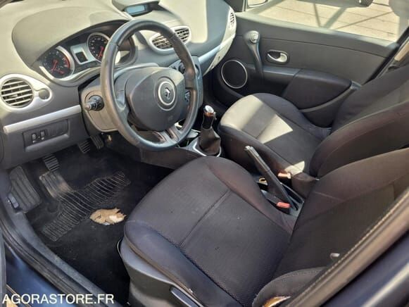 Renault CLIO - Хэтчбек: фото 2 Renault CLIO - Хэтчбек: фото 2