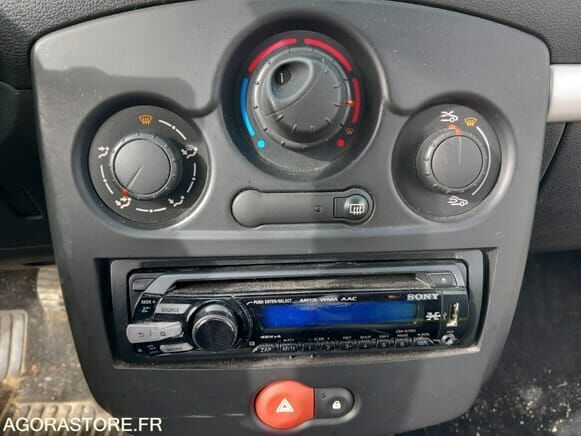 Хэтчбек Renault CLIO: фото 13