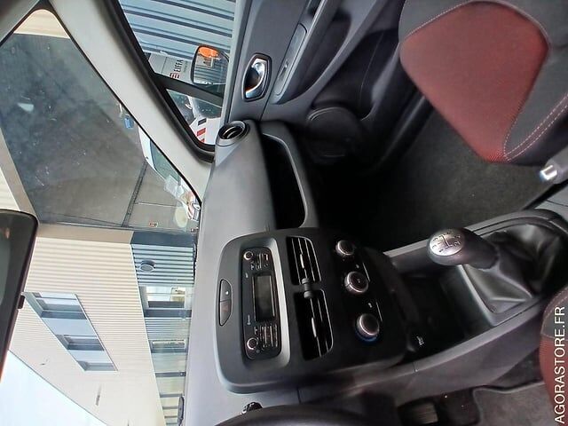 Renault CLIO - Хэтчбек: фото 2 Renault CLIO - Хэтчбек: фото 2