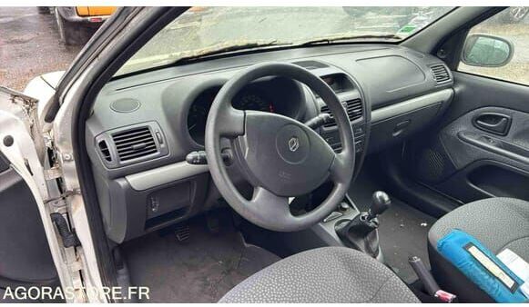Хэтчбек Renault CLIO: фото 30 Хэтчбек Renault CLIO: фото 30