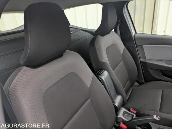 Хэтчбек Renault CLIO: фото 8 Хэтчбек Renault CLIO: фото 8