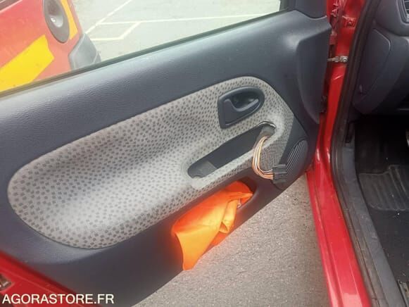 Renault CLIO - Хэтчбек: фото 5 Renault CLIO - Хэтчбек: фото 5