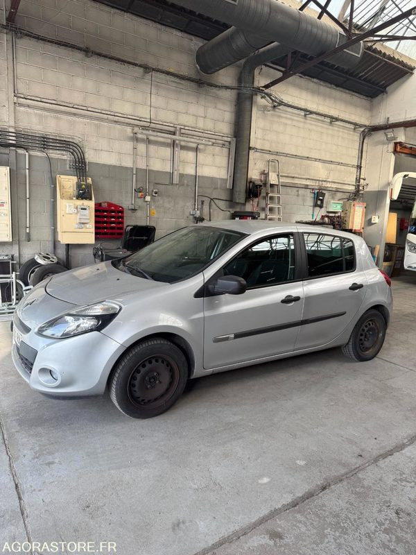 Renault Clio 3 139178 kms 2012 - Легковой автомобиль: фото 2 Renault Clio 3 139178 kms 2012 - Легковой автомобиль: фото 2
