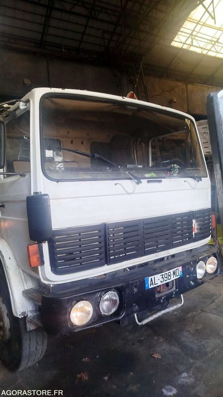Renault Poids lourd G230 - 1985 - 564616KM - Крюковой мультилифт: фото 1 Renault Poids lourd G230 - 1985 - 564616KM - Крюковой мультилифт: фото 1