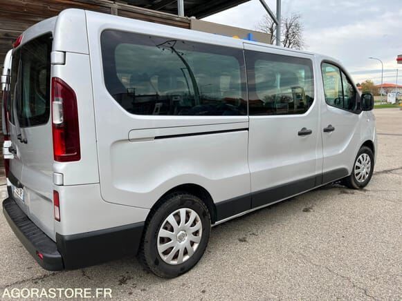 Микроавтобус, Пассажирский фургон Renault TRAFIC: фото 12 Микроавтобус, Пассажирский фургон Renault TRAFIC: фото 12