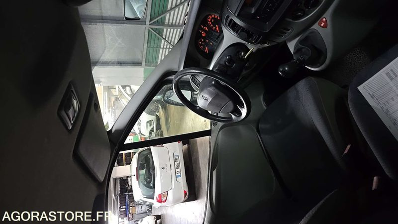 Renault Trafic - 2004 - 257907kms - 1707-XB-22 - Микроавтобус, Пассажирский фургон: фото 4 Renault Trafic - 2004 - 257907kms - 1707-XB-22 - Микроавтобус, Пассажирский фургон: фото 4