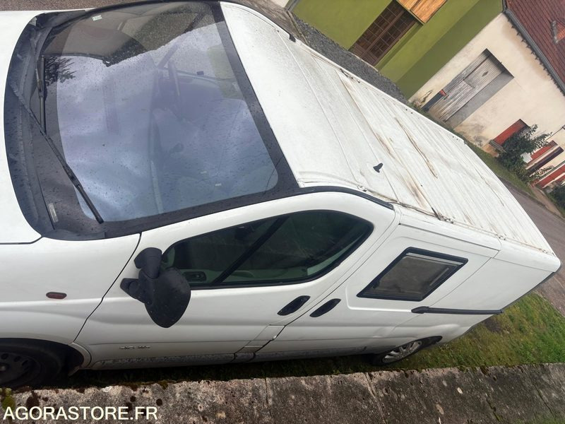 Renault Trafic dci 115 / 228000 km - Immatriculation anglaise - Легковой фургон: фото 5 Renault Trafic dci 115 / 228000 km - Immatriculation anglaise - Легковой фургон: фото 5