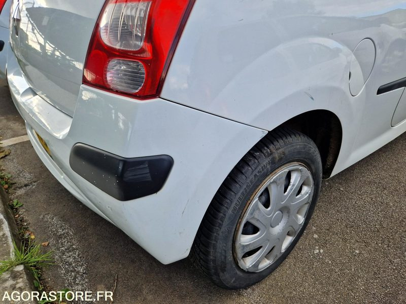 Легковой автомобиль Renault Twingo - 2008 - 123051 - 639AMB29: фото 15