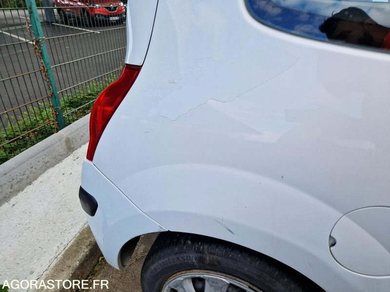 Легковой автомобиль Renault Twingo - 2008 - 123051 - 639AMB29: фото 14