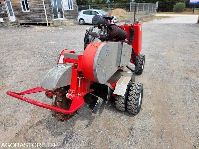 Rogneuse / Raboteuse de souches Carlton SP5014 – 2019 – 300 h - Измельчитель пней: фото 2 Rogneuse / Raboteuse de souches Carlton SP5014 – 2019 – 300 h - Измельчитель пней: фото 2