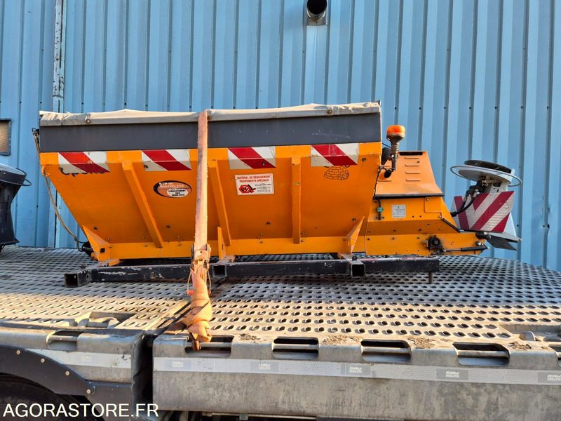 SALEUSE EPOKE S-2300 E 2000 AVEC MOTEUR AUXILIAIRE - Садовое оборудование: фото 1 SALEUSE EPOKE S-2300 E 2000 AVEC MOTEUR AUXILIAIRE - Садовое оборудование: фото 1