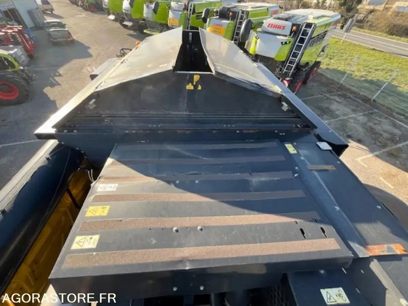 Сельскохозяйственная техника MOISSONNEUSE NEW HOLLAND CR 9060 - 2007 / 3515H: фото 17 Сельскохозяйственная техника MOISSONNEUSE NEW HOLLAND CR 9060 - 2007 / 3515H: фото 17