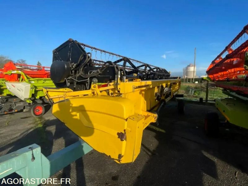 Сельскохозяйственная техника MOISSONNEUSE NEW HOLLAND CR 9060 - 2007 / 3515H: фото 10 Сельскохозяйственная техника MOISSONNEUSE NEW HOLLAND CR 9060 - 2007 / 3515H: фото 10
