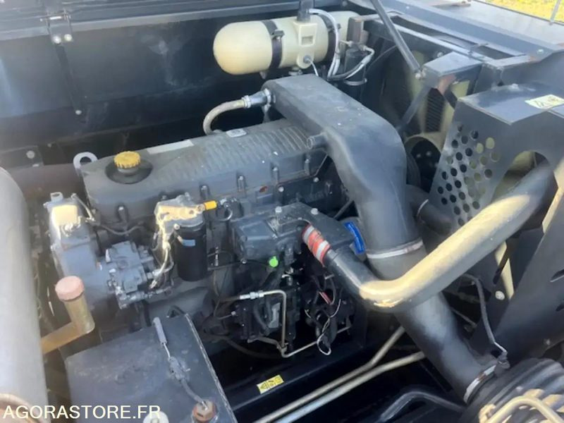 Сельскохозяйственная техника MOISSONNEUSE NEW HOLLAND CR 9060 - 2007 / 3515H: фото 19 Сельскохозяйственная техника MOISSONNEUSE NEW HOLLAND CR 9060 - 2007 / 3515H: фото 19