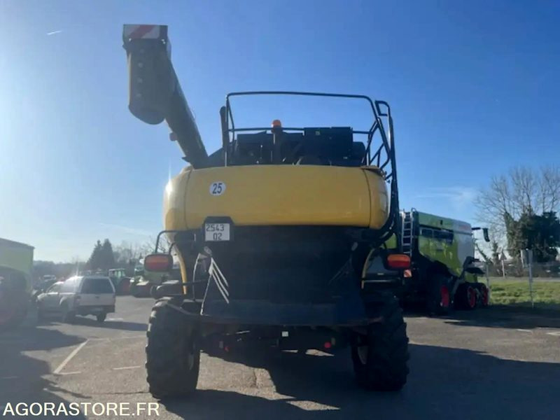 Сельскохозяйственная техника MOISSONNEUSE NEW HOLLAND CR 9060 - 2007 / 3515H: фото 8 Сельскохозяйственная техника MOISSONNEUSE NEW HOLLAND CR 9060 - 2007 / 3515H: фото 8