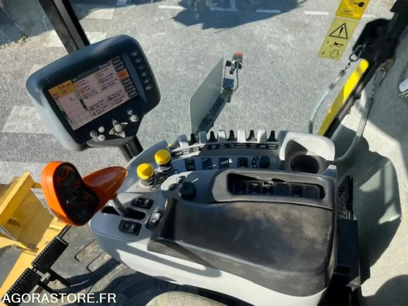 Сельскохозяйственная техника MOISSONNEUSE NEW HOLLAND CR 9060 - 2007 / 3515H: фото 18 Сельскохозяйственная техника MOISSONNEUSE NEW HOLLAND CR 9060 - 2007 / 3515H: фото 18