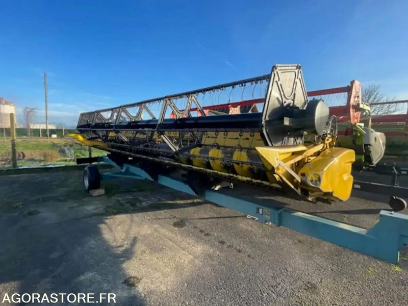 Сельскохозяйственная техника MOISSONNEUSE NEW HOLLAND CR 9060 - 2007 / 3515H: фото 11 Сельскохозяйственная техника MOISSONNEUSE NEW HOLLAND CR 9060 - 2007 / 3515H: фото 11