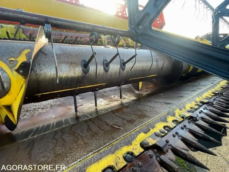 Сельскохозяйственная техника MOISSONNEUSE NEW HOLLAND CR 9060 - 2007 / 3515H: фото 13 Сельскохозяйственная техника MOISSONNEUSE NEW HOLLAND CR 9060 - 2007 / 3515H: фото 13