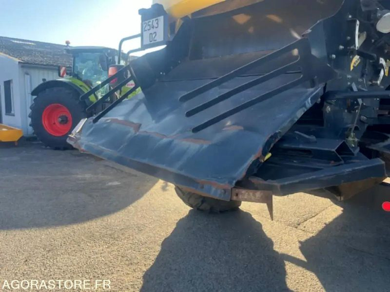 Сельскохозяйственная техника MOISSONNEUSE NEW HOLLAND CR 9060 - 2007 / 3515H: фото 15 Сельскохозяйственная техника MOISSONNEUSE NEW HOLLAND CR 9060 - 2007 / 3515H: фото 15