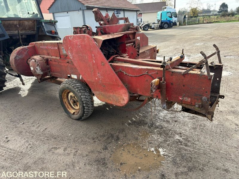 PRESSE A PETIT BALOT MASSEY FERCUSSON - Сельскохозяйственная техника: фото 3 PRESSE A PETIT BALOT MASSEY FERCUSSON - Сельскохозяйственная техника: фото 3