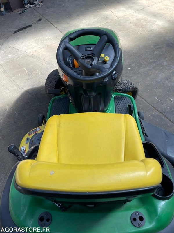 TONDEUSE AUTOPORTEE JOHN DEERE LA155 ESSENCE (PRIX AFFICHE HT - TVA 20%) - Газонокосилка: фото 5 TONDEUSE AUTOPORTEE JOHN DEERE LA155 ESSENCE (PRIX AFFICHE HT - TVA 20%) - Газонокосилка: фото 5