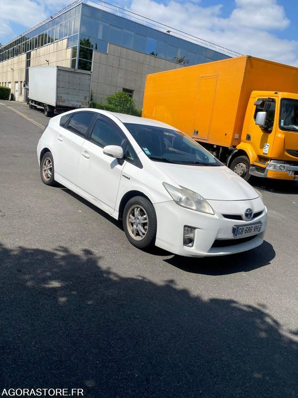 TOYOTA PRIUS HYBRIDE 2/ELECRIQUE/ESS/GPL- 2012- 400000 - Легковой автомобиль: фото 1 TOYOTA PRIUS HYBRIDE 2/ELECRIQUE/ESS/GPL- 2012- 400000 - Легковой автомобиль: фото 1