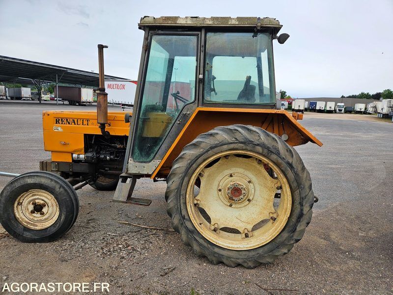 TRACTEUR RENAULT 461S - Трактор: фото 2 TRACTEUR RENAULT 461S - Трактор: фото 2