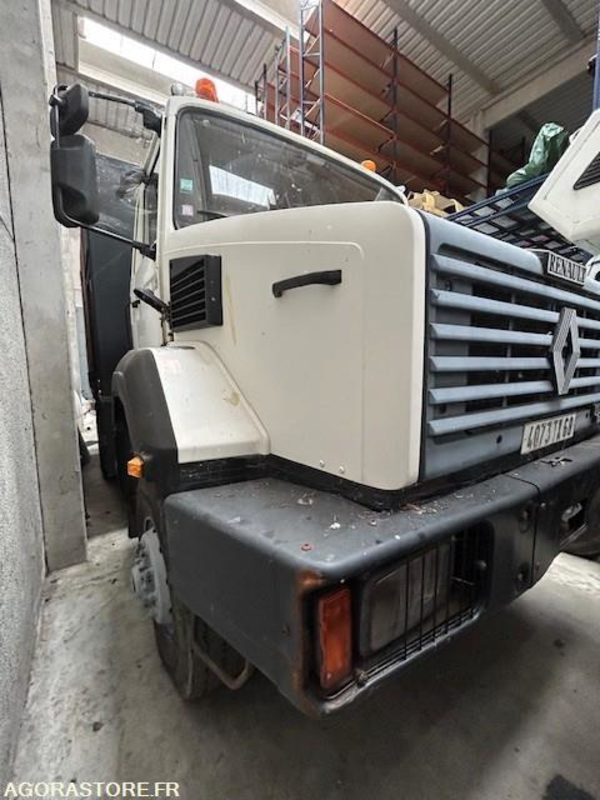 RENAULT TRACTEUR C290 4X4 110KM/H 282500 KM - Тягач: фото 3 RENAULT TRACTEUR C290 4X4 110KM/H 282500 KM - Тягач: фото 3