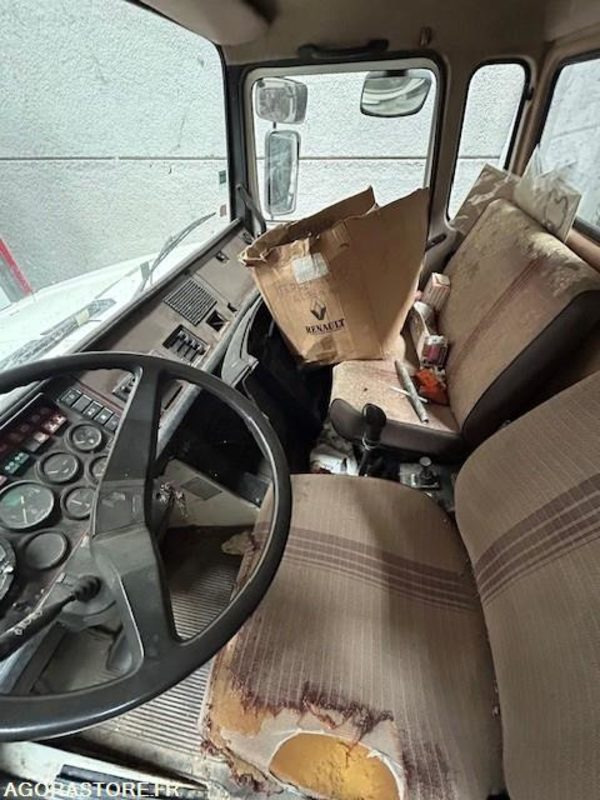 RENAULT TRACTEUR C290 4X4 110KM/H 282500 KM - Тягач: фото 5 RENAULT TRACTEUR C290 4X4 110KM/H 282500 KM - Тягач: фото 5