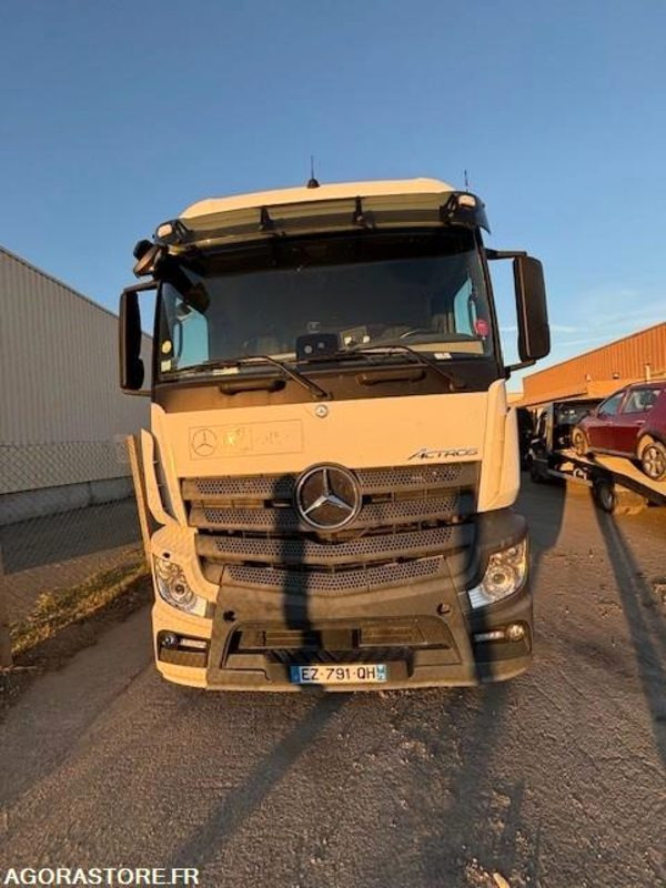 TRACTEUR 4X2 MERCEDES ACTROS 1845 2018 385 000 KM + BENNE ALUMINIUM SHMITZ 2016 - Тягач: фото 4 TRACTEUR 4X2 MERCEDES ACTROS 1845 2018 385 000 KM + BENNE ALUMINIUM SHMITZ 2016 - Тягач: фото 4