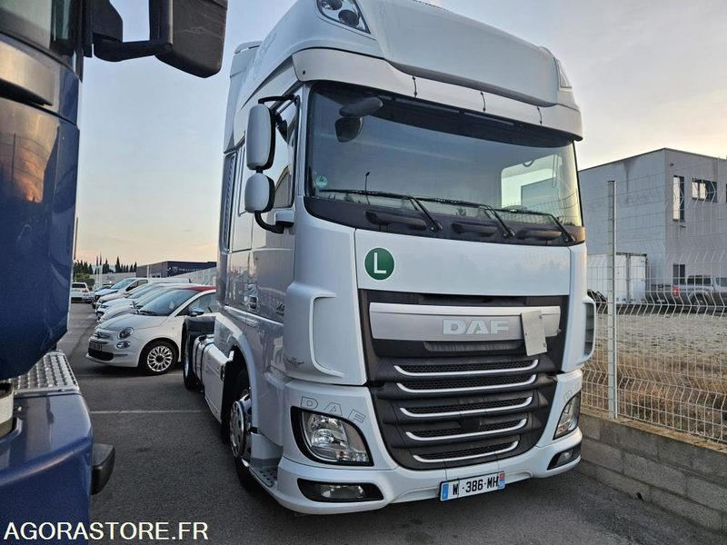 TRACTEUR DAF XF 510 XL - 2016 - 447 120km - TRES BON ETAT - Тягач: фото 1 TRACTEUR DAF XF 510 XL - 2016 - 447 120km - TRES BON ETAT - Тягач: фото 1